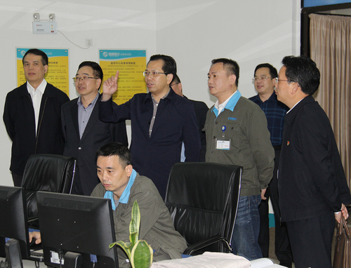 羅聯河：省國資委黨委書記邵玉龍一行蒞臨海峽科化公司調研指導02.jpg