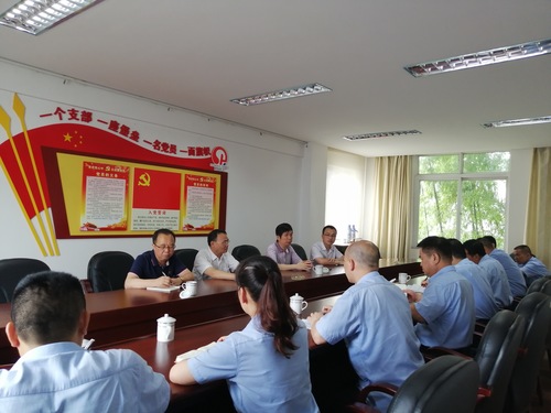 蔡美花：圖為調(diào)研座談會(huì)現(xiàn)場.jpg