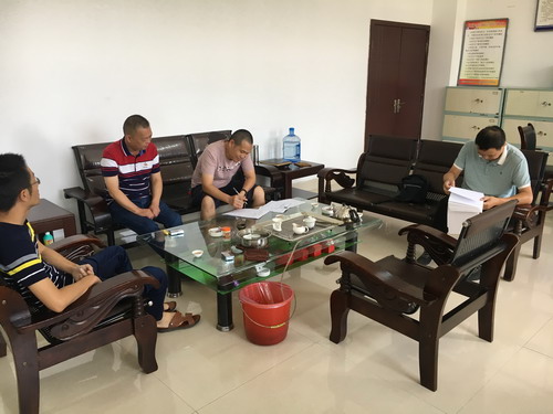 鐘惠：新羅區道路交通安全綜合整治領導工作小組到龍巖分公司檢查指導工作_調整大小.jpg