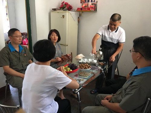 黃雪嬌 海峽科化財務總監于欽華到永春分公司開展“一對一結對幫扶”慰問_調整大小.jpg