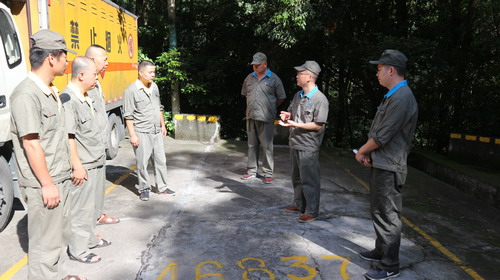 海科永春 方云�?永春分公司針對浙江溫嶺槽罐車爆炸事故組織專項自查_調整大小.jpg