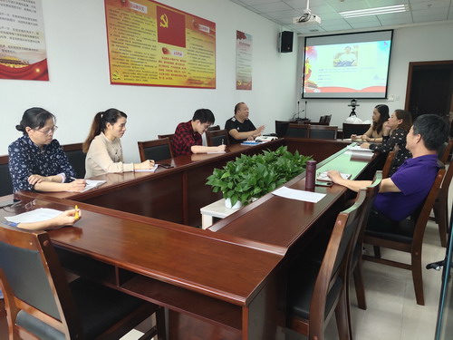 省民爆公司工會主席石飛圍繞《習(xí)近平在福�?十五�?---“習(xí)近平要求件件有反饋，事事有落實(shí)”》上黨課_調(diào)整大小.jpg
