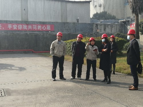 永安雙華公司鄧焱珍：省市場(chǎng)監(jiān)督局到我司開(kāi)展監(jiān)督檢查工�?~1.jpg