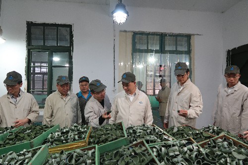 連珂瑩：福建省委軍民融合辦副主任黃建清一行蒞臨海峽科化烽林分公司調研檢�?~1.jpg