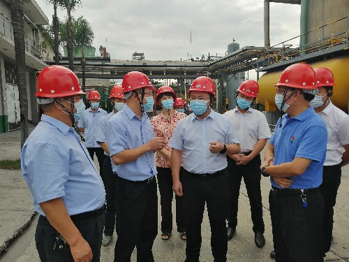 永安雙華公司鄧焱珍：永安市委書記傅天寶到永安雙華公司調研1~1.jpg