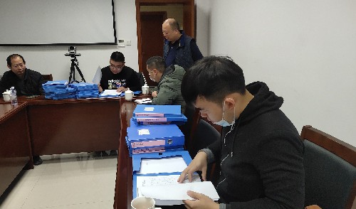 海科省民�?劉敏 福州市工業(yè)和信息化局、應急管理局等聯(lián)合檢查組到省民爆公司開展民爆物品“一體化”監(jiān)管和反恐維穩(wěn)“雙隨機”檢查~1.jpg