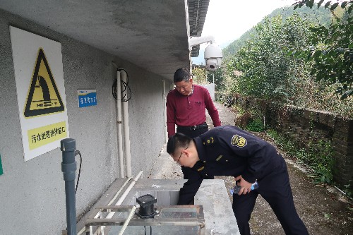 烽林莊忠旭：三明市明溪生態環境局局長余舜一行到海峽科化烽林分公司開展環保監督檢查~1.jpg