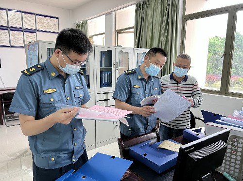 龍巖分公�?鐘惠+檢查指導現場~1.jpg
