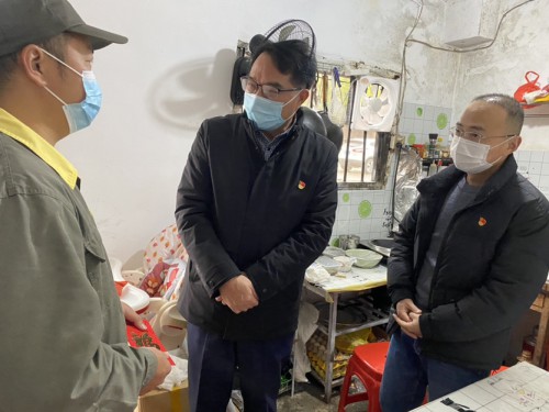 采用-烽林連珂瑩：海峽科化公司黨委書記、董事長吳彩洪到烽林分公司開�?“兩節(jié)”送溫暖慰�?.jpg