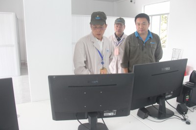 格式工廠福安胡廷淦：圖為顏建議一行到車間現場調研指導 (1).jpg