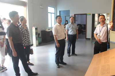 格式工廠采用-福安胡廷淦：圖為董飛龍一行參觀閩東蘇區紀念館 (4).jpg