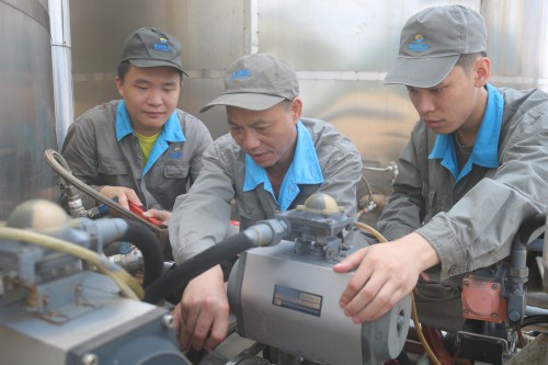 格式工廠龍巖分公�?吳瑤+現場實操.jpg